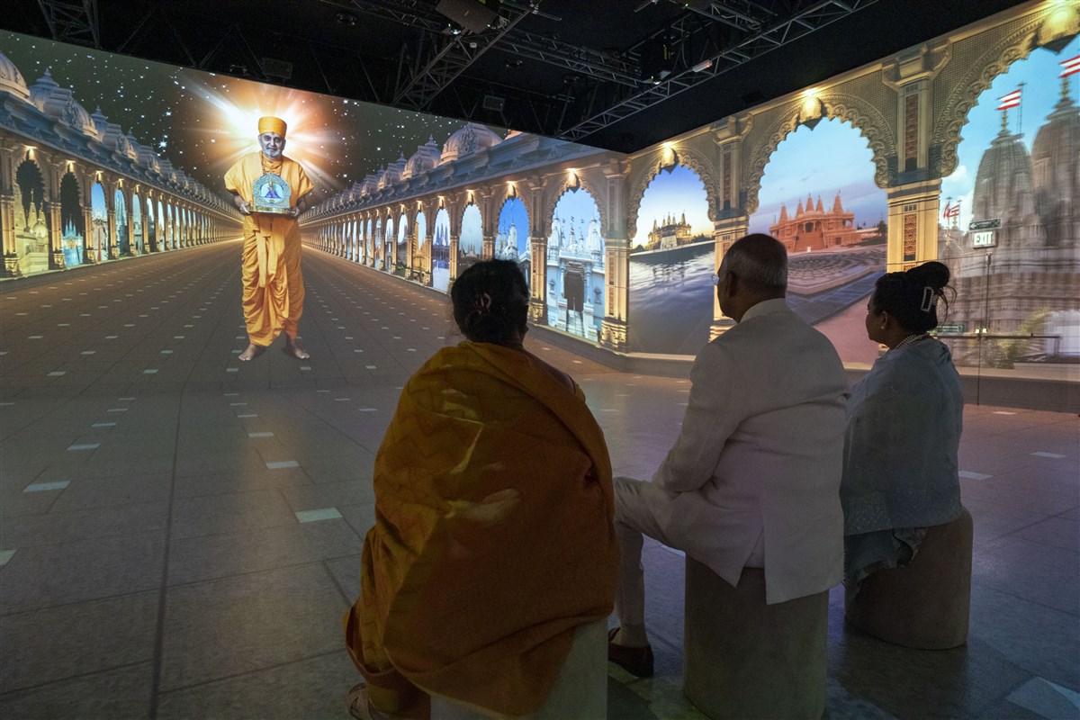 Shri Ram Nath Kovind and his family reflect upon the life and work of His Holiness Pramukh Swami Maharaj through The Fairy Tale, an immersive show.