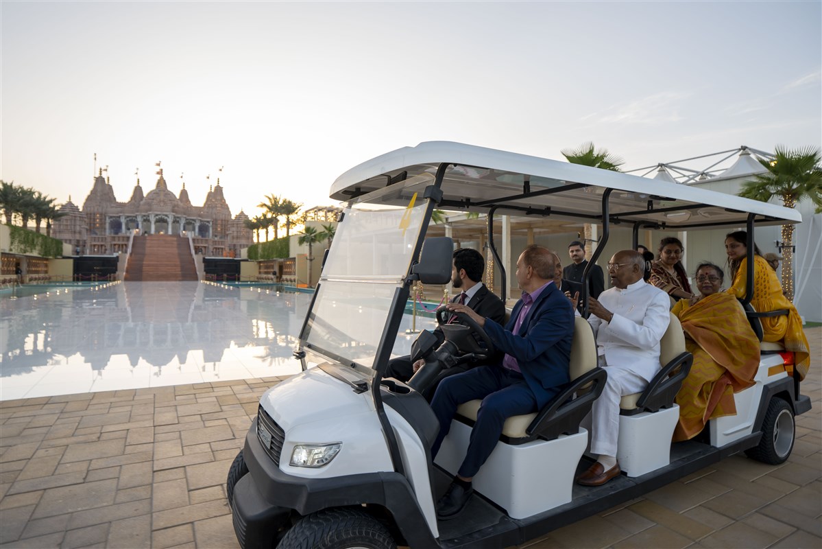 Shri Ram Nath Kovind along with his family marvel at the beauty of the BAPS Hindu Mandir, Abu Dhabi.