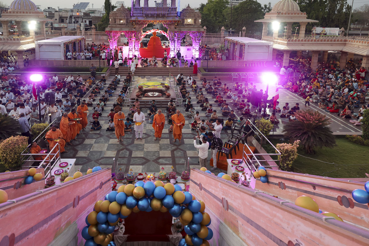 Annakut at Hari Mandir