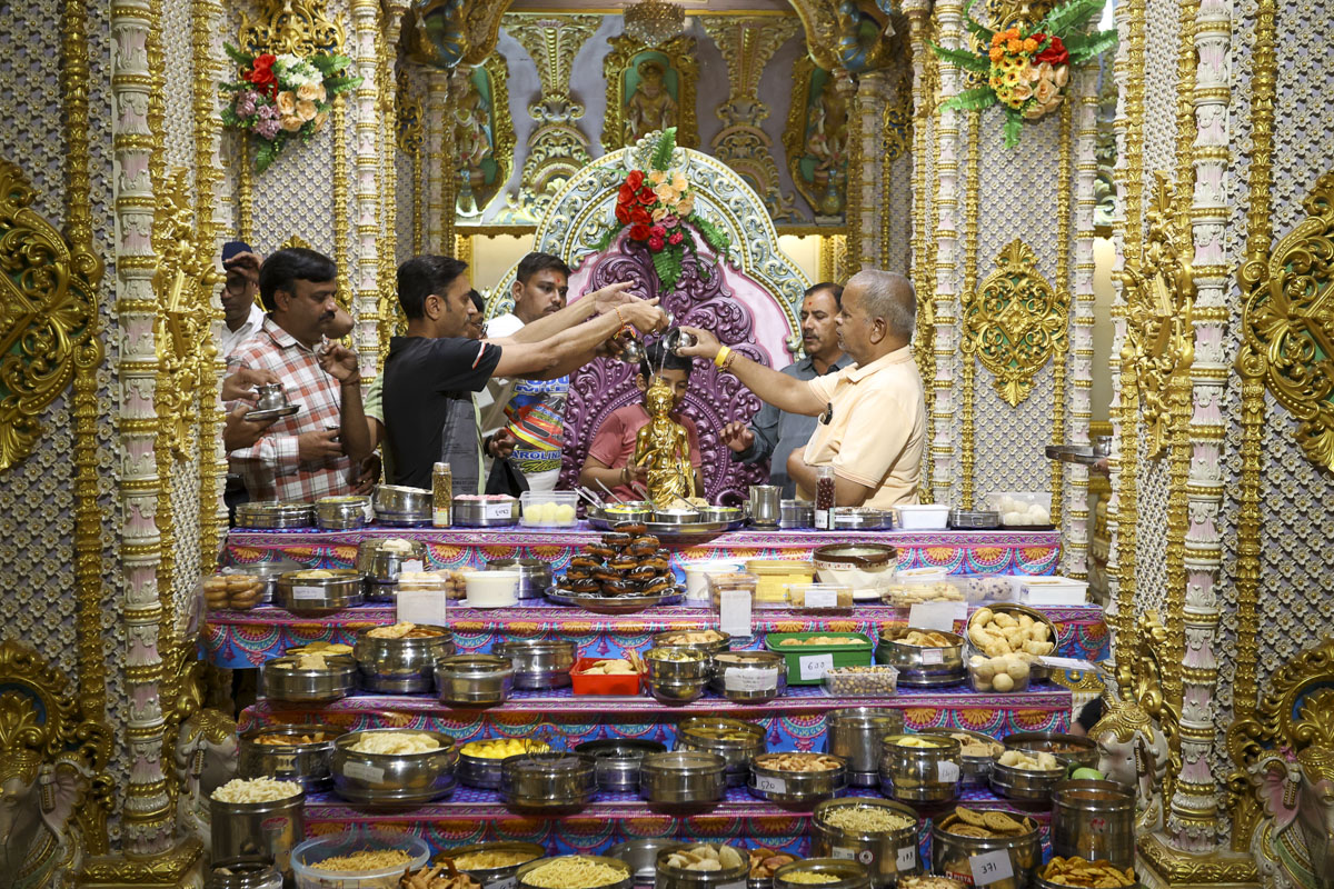Annakut at Atladara Mandir
