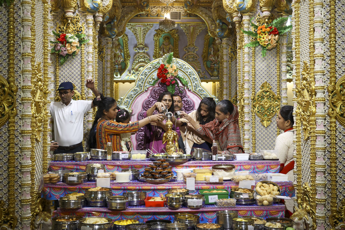 Annakut at Atladara Mandir