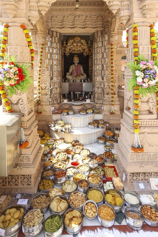 Annakut at Atladara Mandir