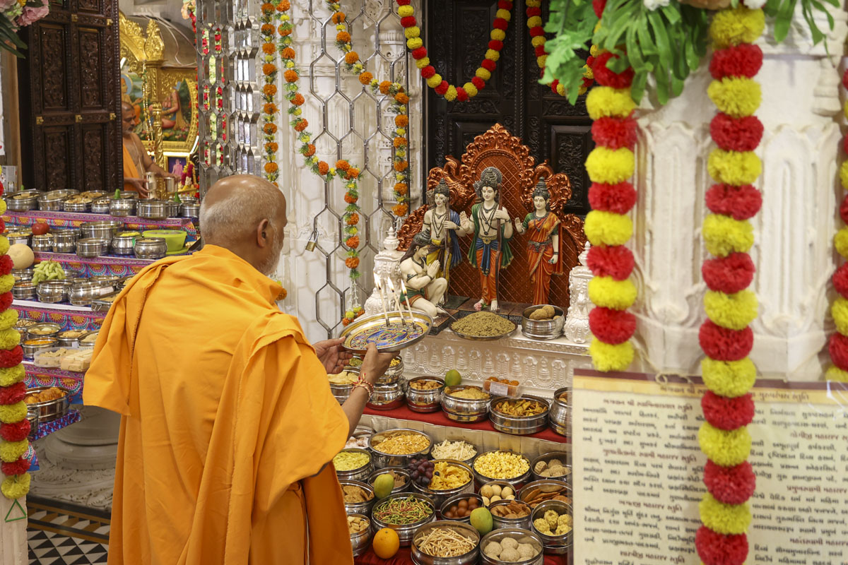 Annakut at Atladara Mandir