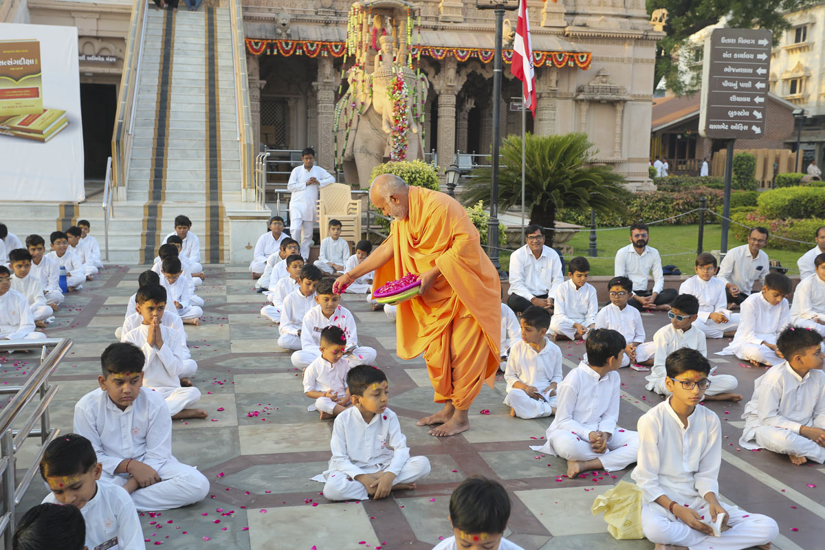 Satsang Diksha Abhivadan