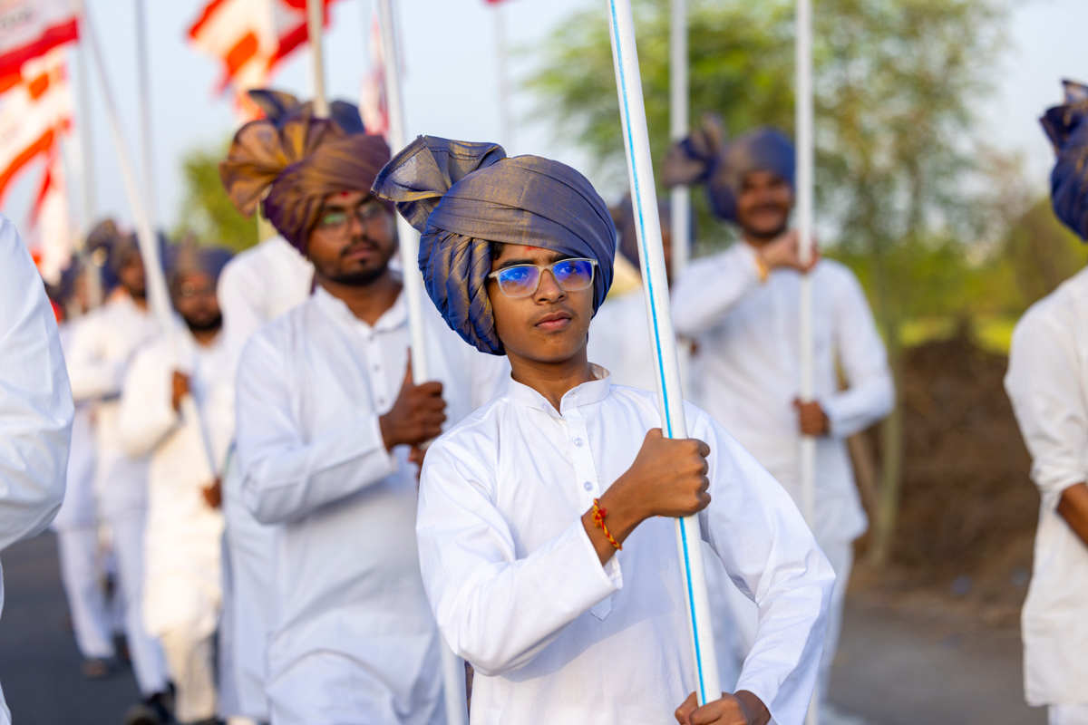 Nagar Yatra in the streets of Kanad