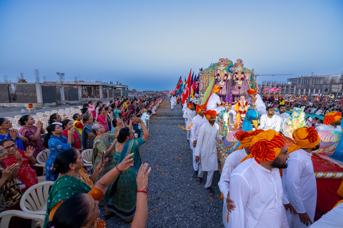 Nagar Yatra in the Akshardham campus