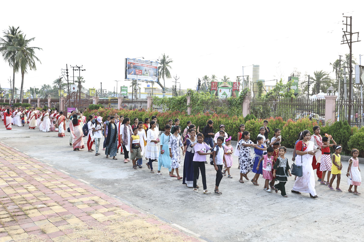 Ghare Ghare Satsang Diksha Homatmak Yagna, Kolkata