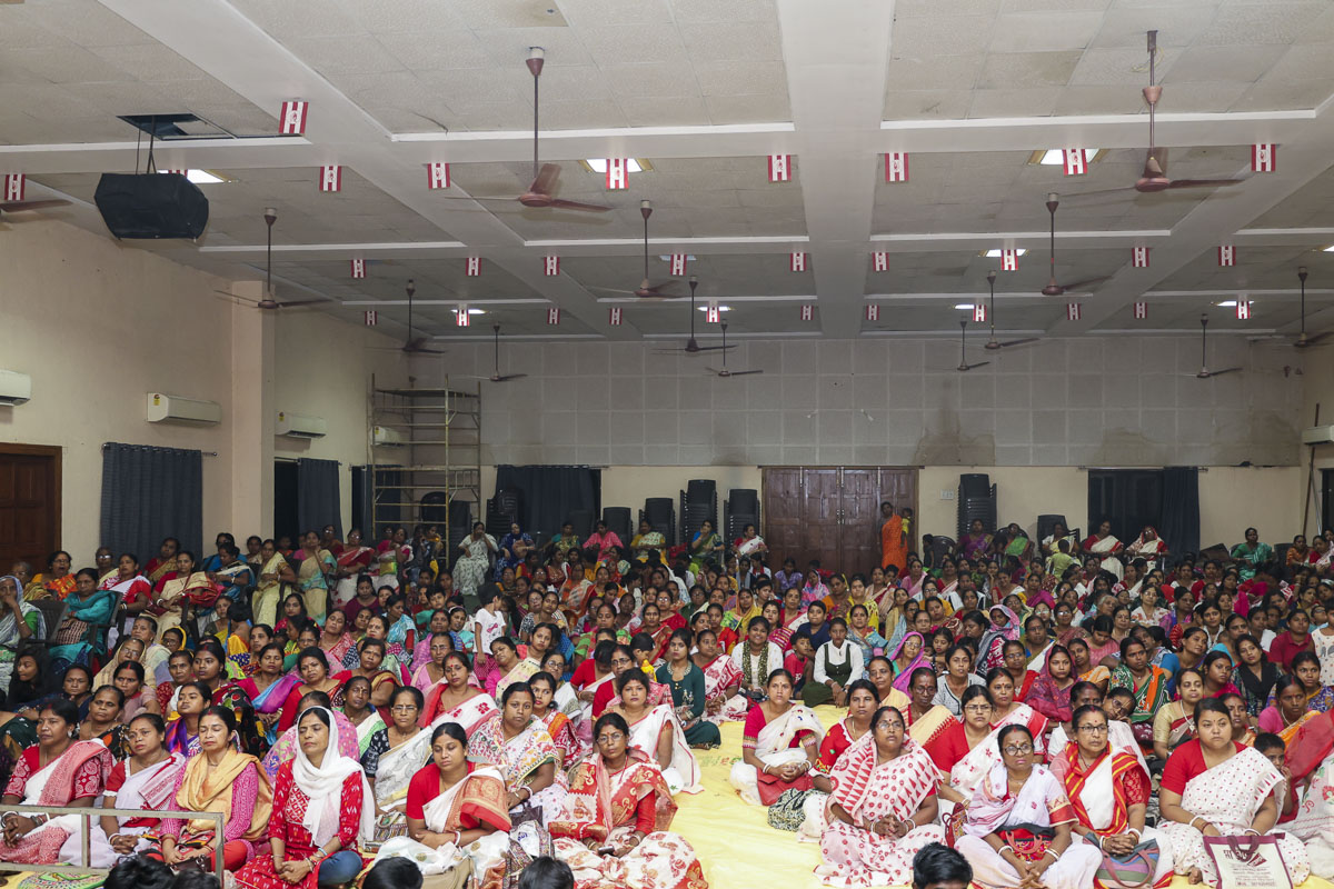 Ghare Ghare Satsang Diksha Homatmak Yagna, Kolkata