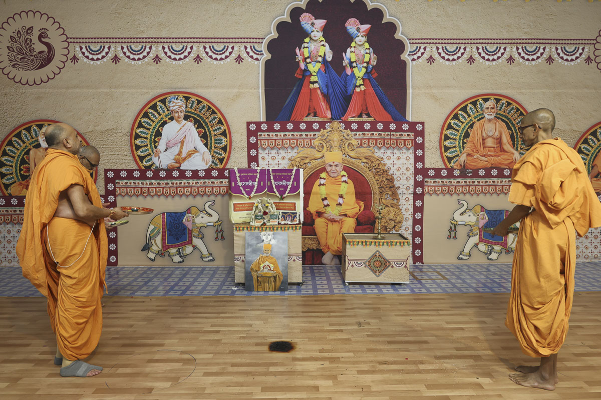 Ghare Ghare Satsang Diksha Homatmak Yagna, Kolkata