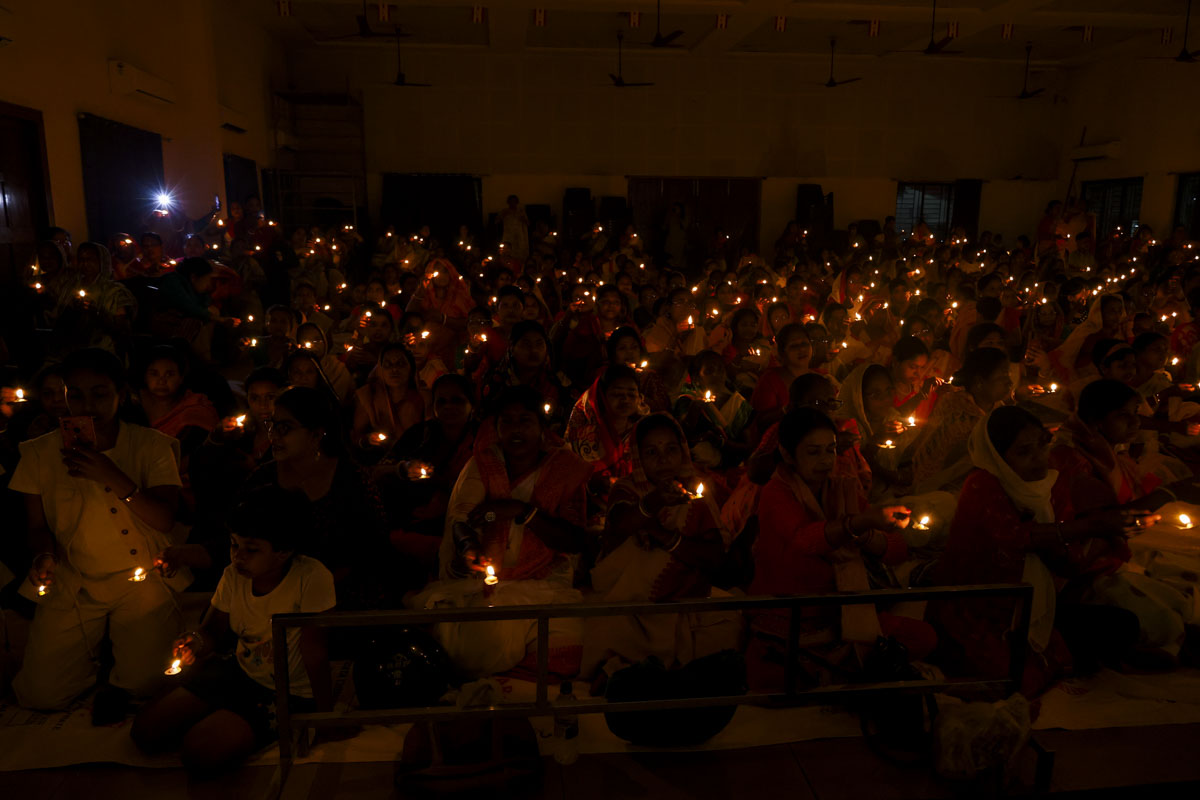 Ghare Ghare Satsang Diksha Homatmak Yagna, Kolkata
