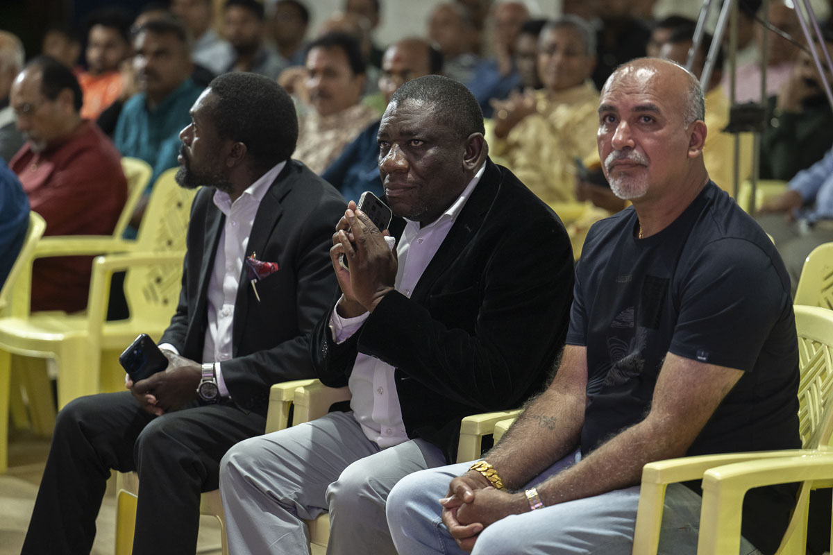 Dignitaries and devotees during the Kirtan Aradhana assembly