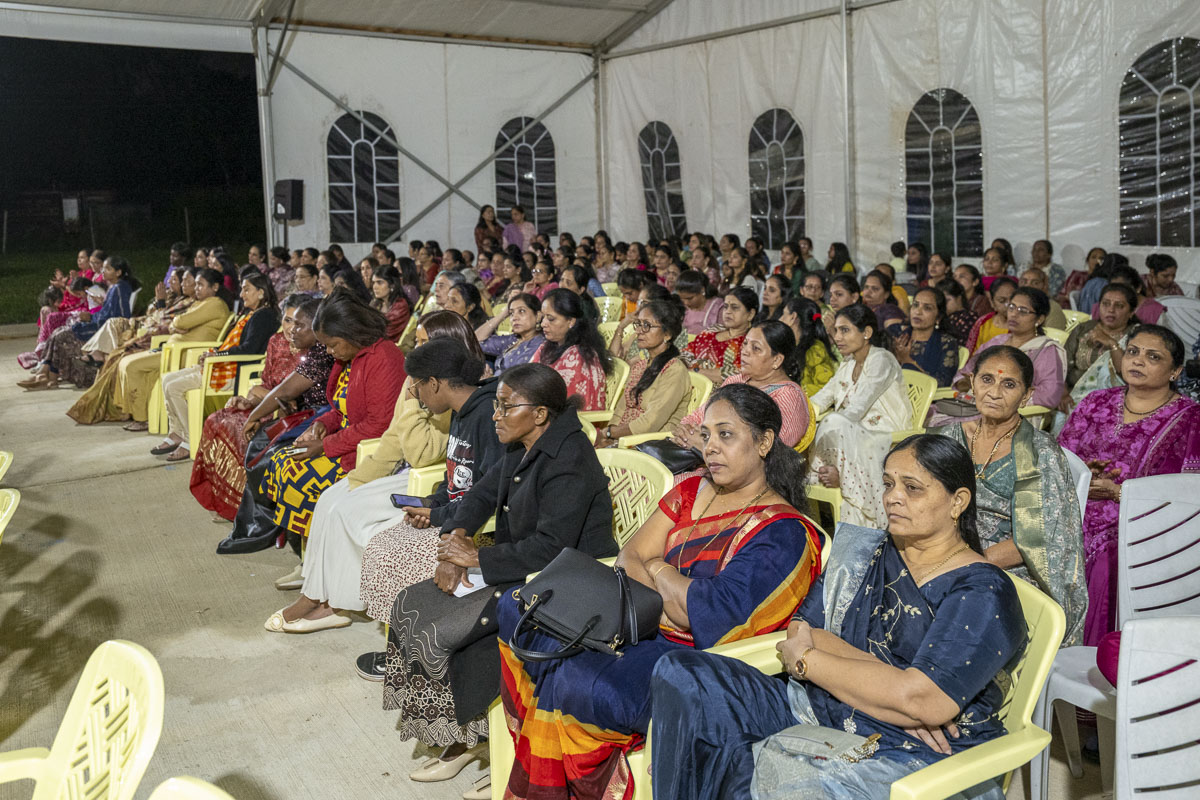 Dignitaries and devotees during the Kirtan Aradhana assembly