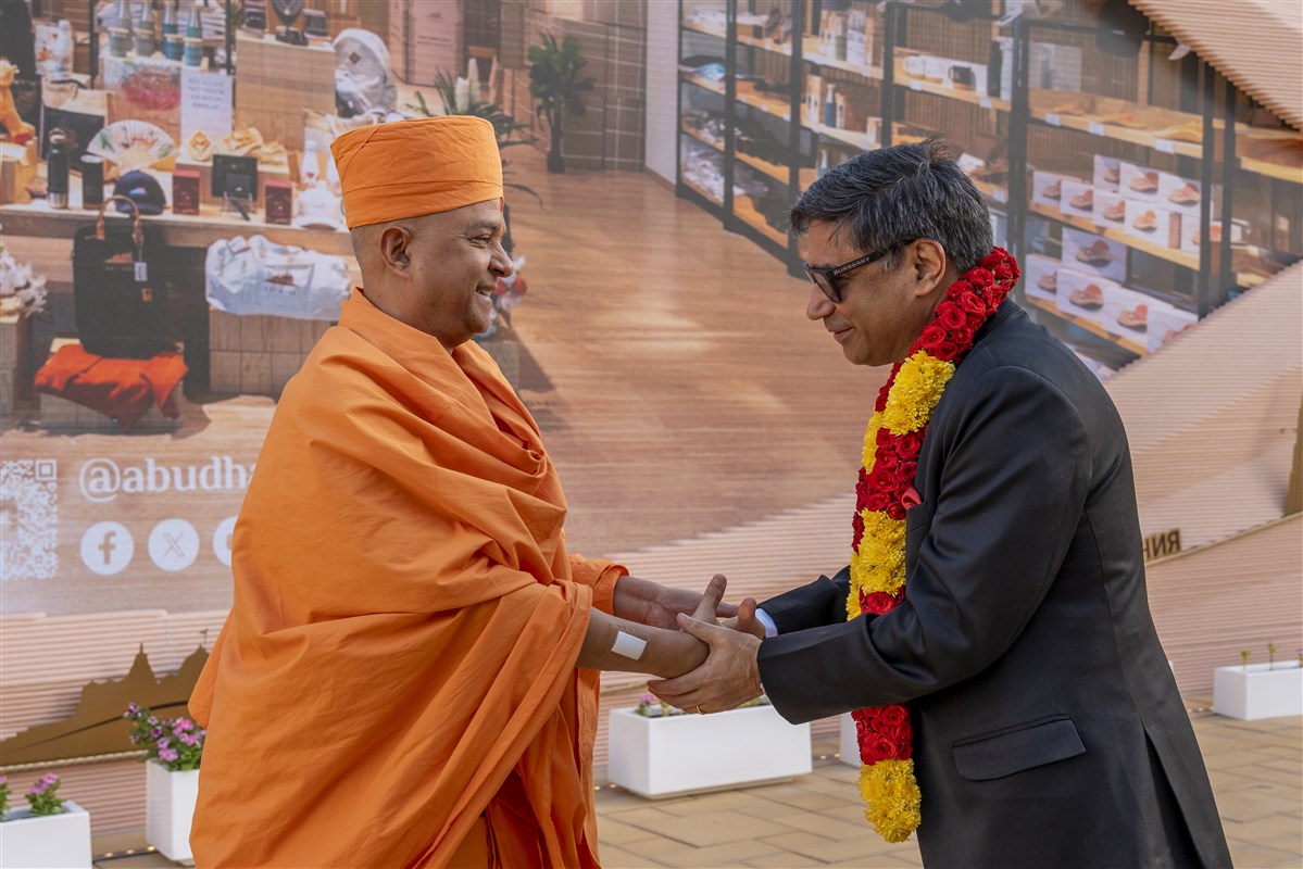 Shri Vikram Misri Visits BAPS Hindu Mandir, Abu Dhabi