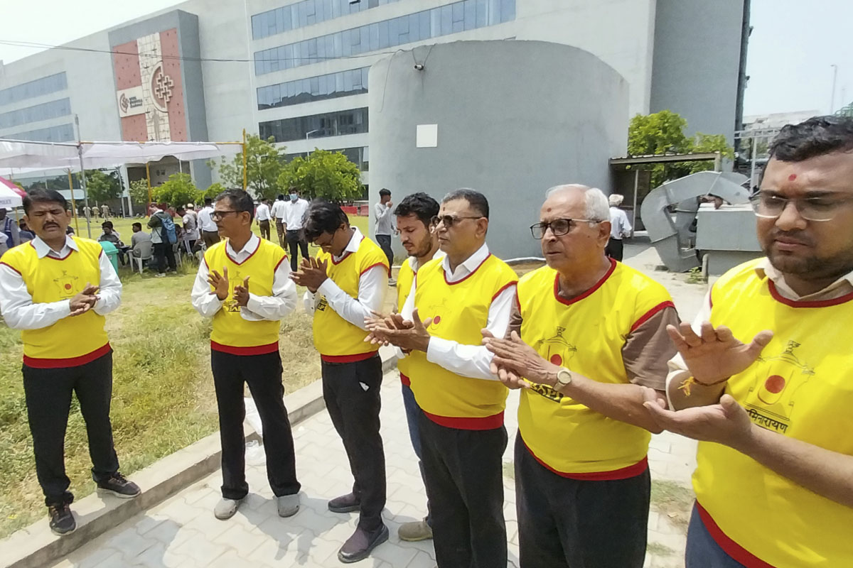 BAPS Volunteers Assist at Plane Crash Site, Ahmedabad