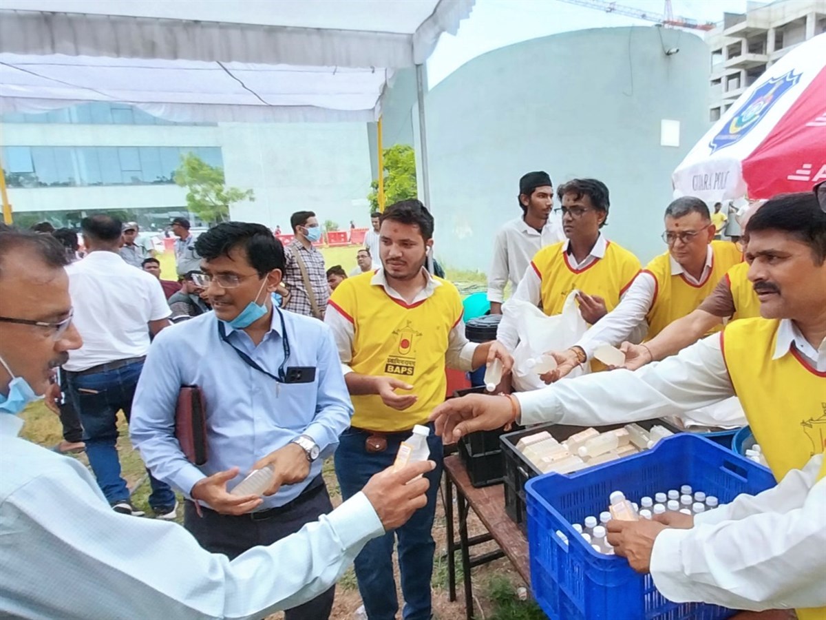 BAPS Volunteers Assist at Plane Crash Site, Ahmedabad