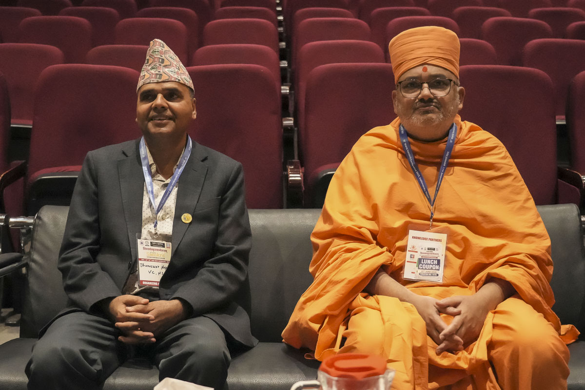 Bhadresh Swami alongside Prof. Dhaneshvar Nepal, Vice-Chancellor of the Nepal Sanskrit University 
