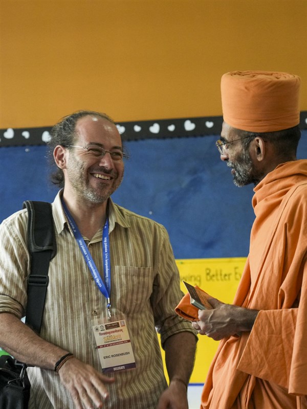 Prof. Brahmamanan Swami in discussion with renowned Sanskrit scholars from across the globe