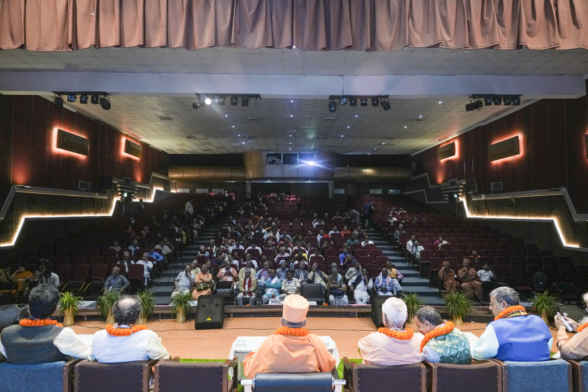 Renowned Sanskrit scholars from across the globe listen attentively during the special panel on Akshar Purushottam Darshan