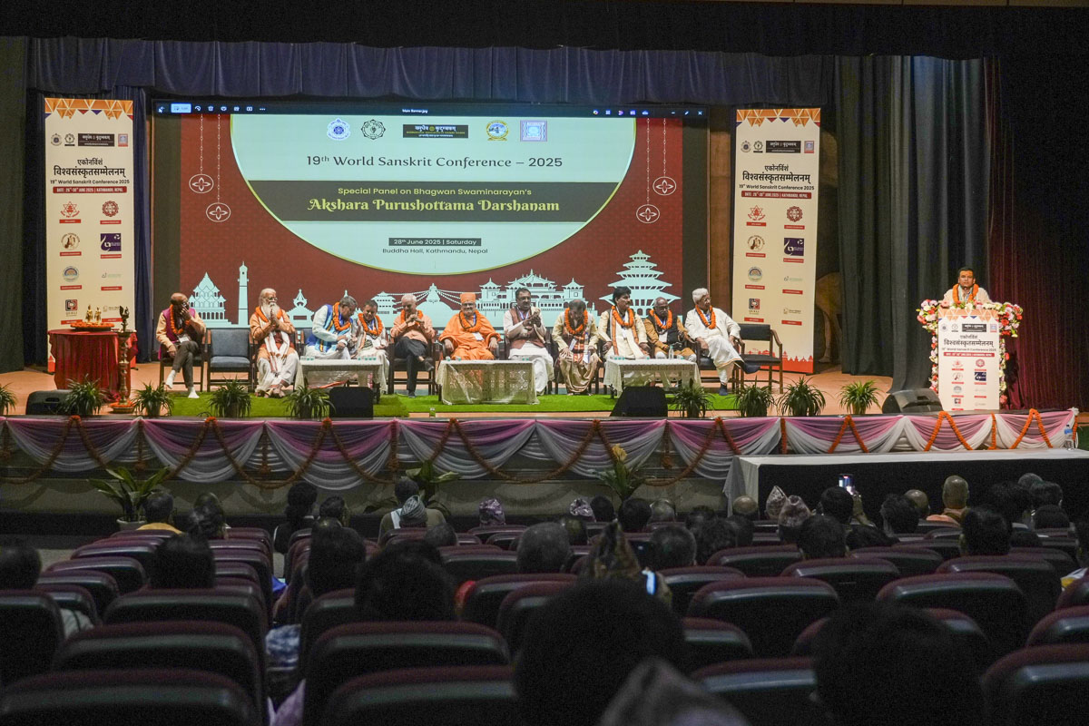 Prof. Ramnarayan Dwiwedi, Secretary of Kashi Vidvat Parishad, addressed during the special panel on Akshar Purushottam Darshan