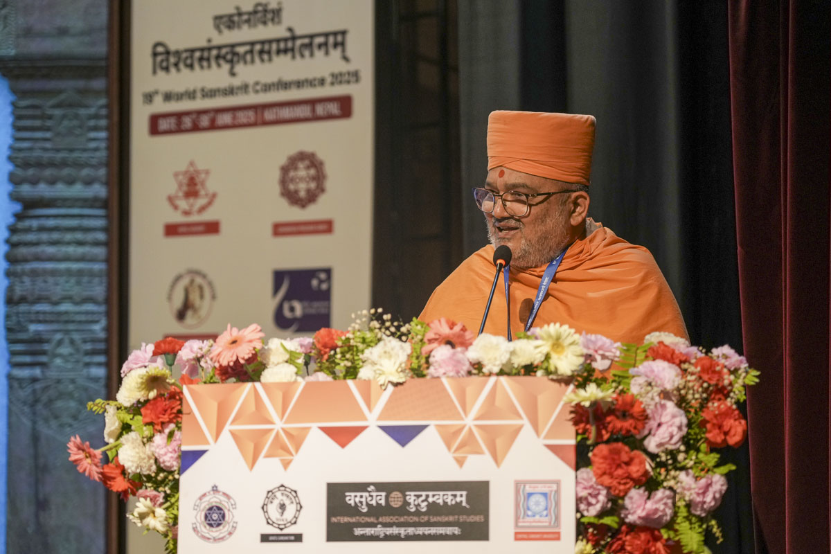Bhadresh Swami delivered a keynote address during the special panel on Akshar Purushottam Darshan