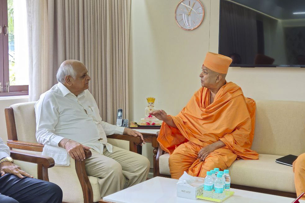 Meeting of Brahmavihari Swami with Hon’ble CM of Gujarat