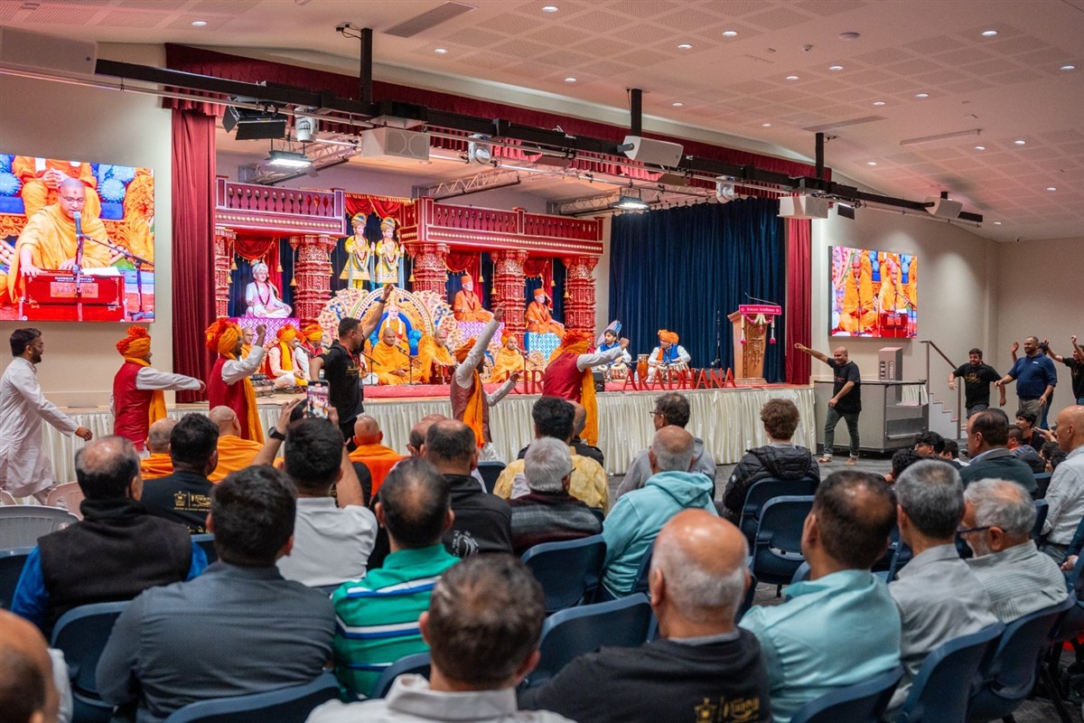 Kirtan Aradhana
