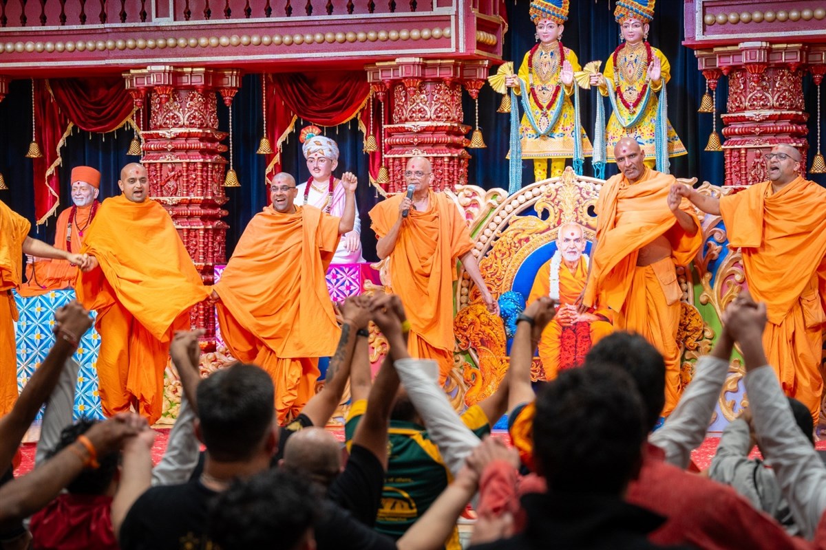 Kirtan Aradhana