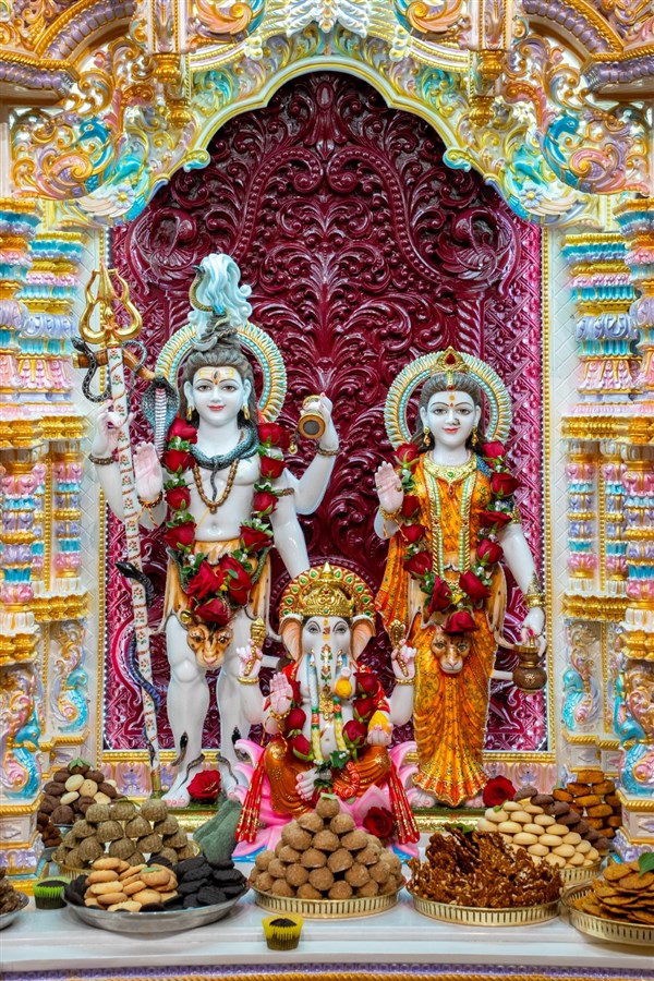 Bhagwan Shri Shankar, Shri Parvatiji and Shri Ganeshji