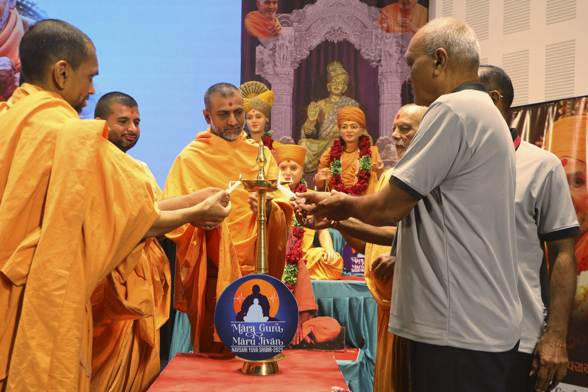 Yuva Shibir 2025: 'My Guru, My Life', Navsari