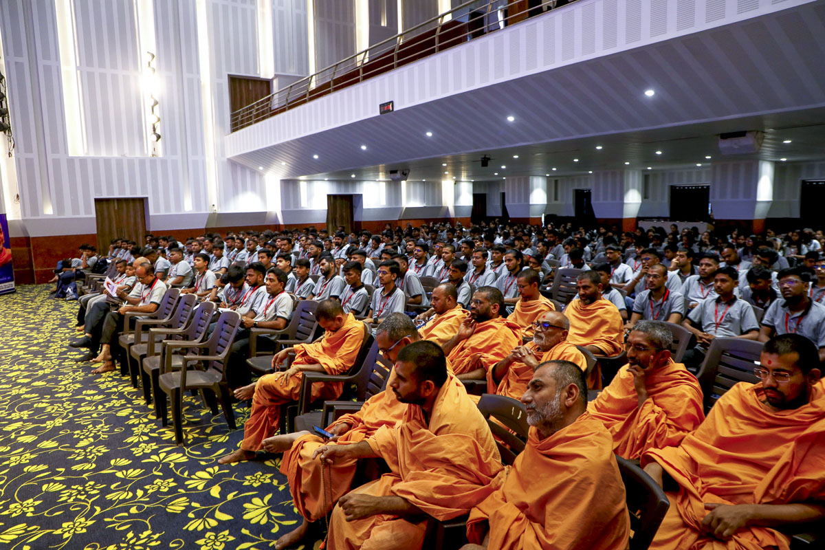 Yuva Shibir 2025: 'My Guru, My Life', Navsari