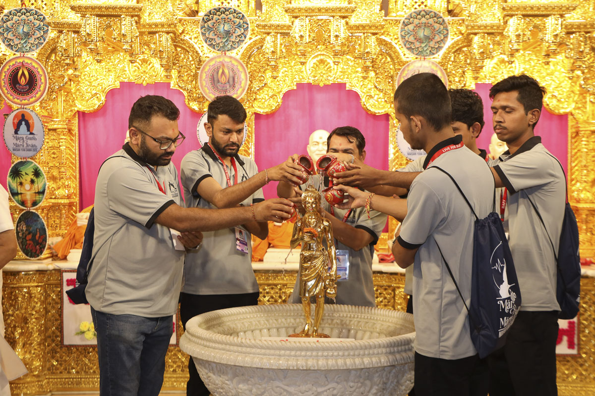 Yuva Shibir 2025: 'My Guru, My Life', Navsari