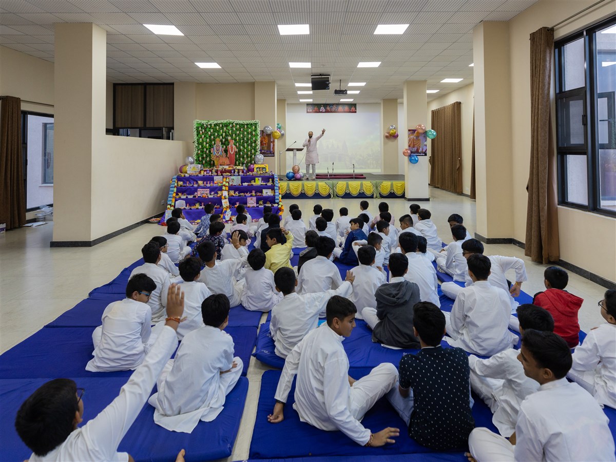 HH Mahant Swami Maharaj’s 92nd Birthday Assembly, Nairobi