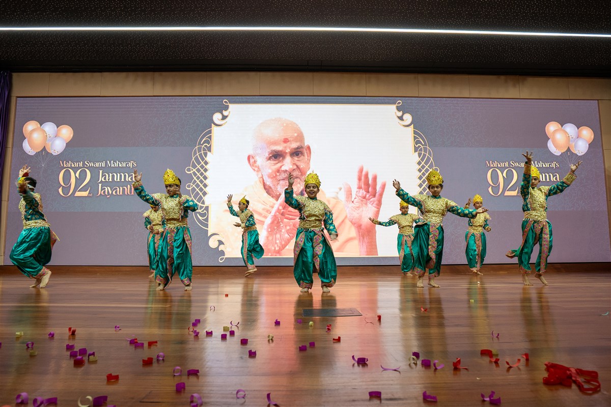HH Mahant Swami Maharaj’s 92nd Birthday Assembly, Nairobi