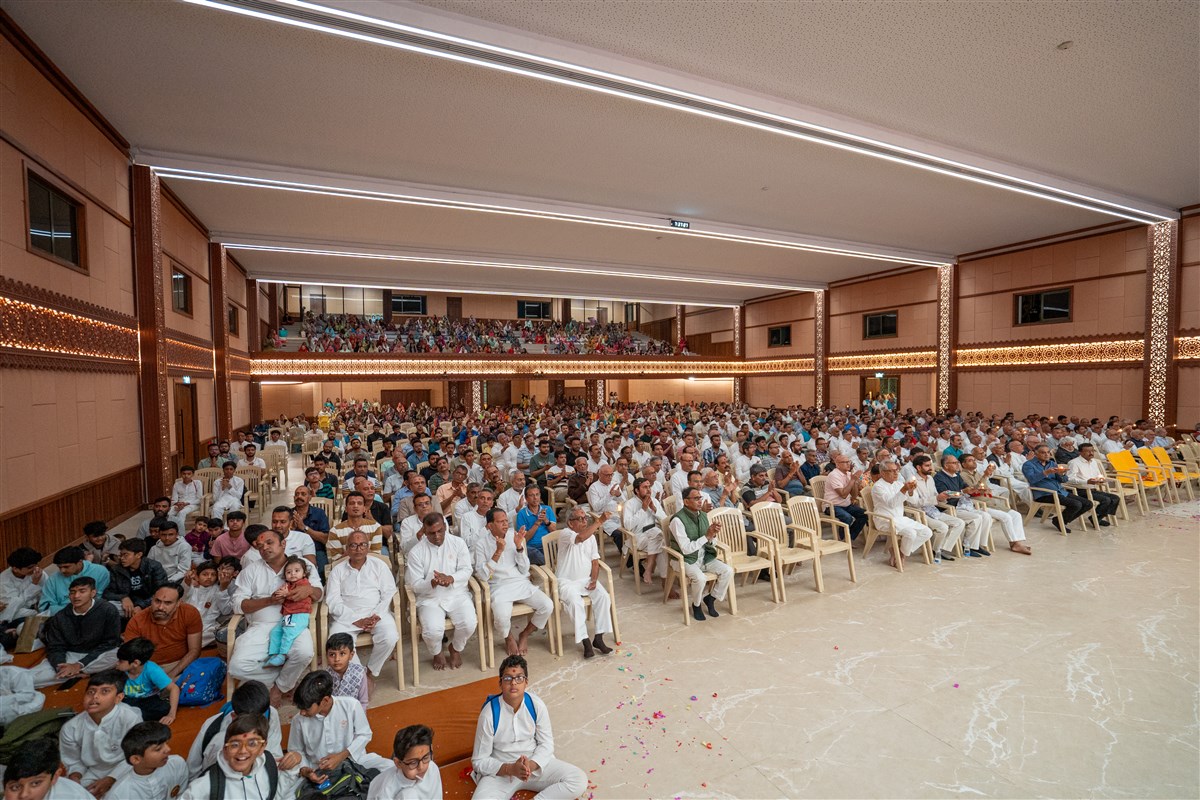 HH Mahant Swami Maharaj’s 92nd Birthday Assembly, Nairobi