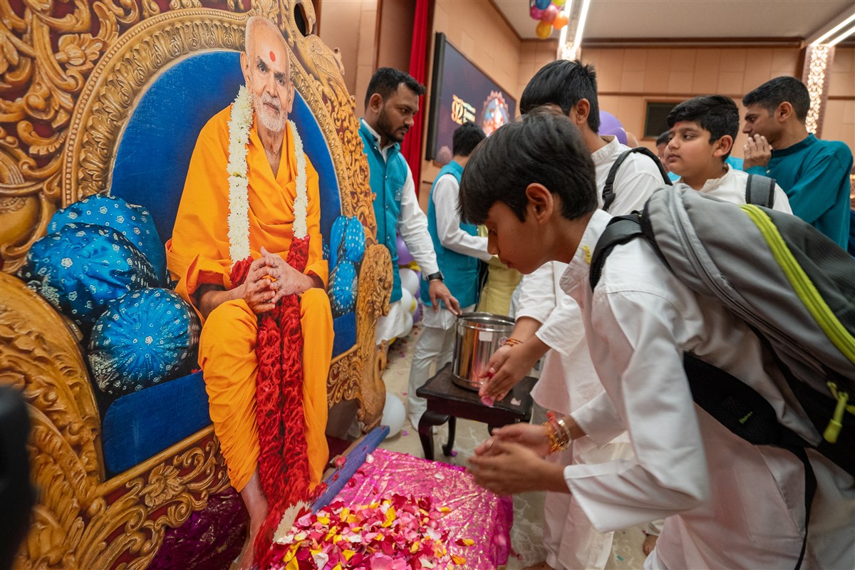 HH Mahant Swami Maharaj’s 92nd Birthday Assembly, Nairobi