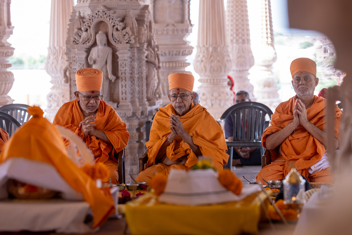 Senior swamis during the vastu pujan rituals