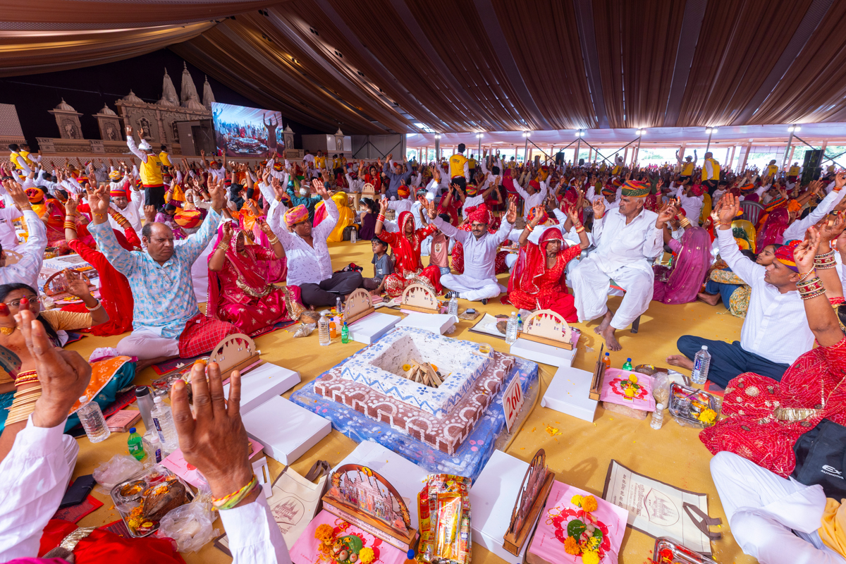 Devotees and well-wishers participate in the yagna rituals