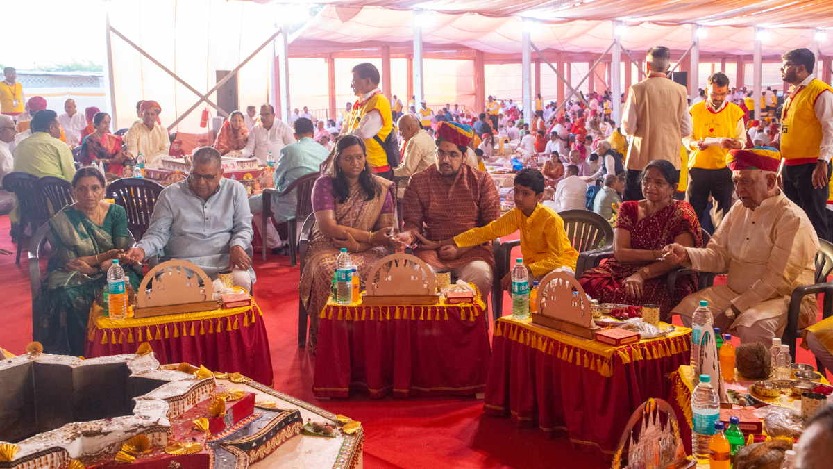 Devotees and well-wishers participate in the yagna rituals