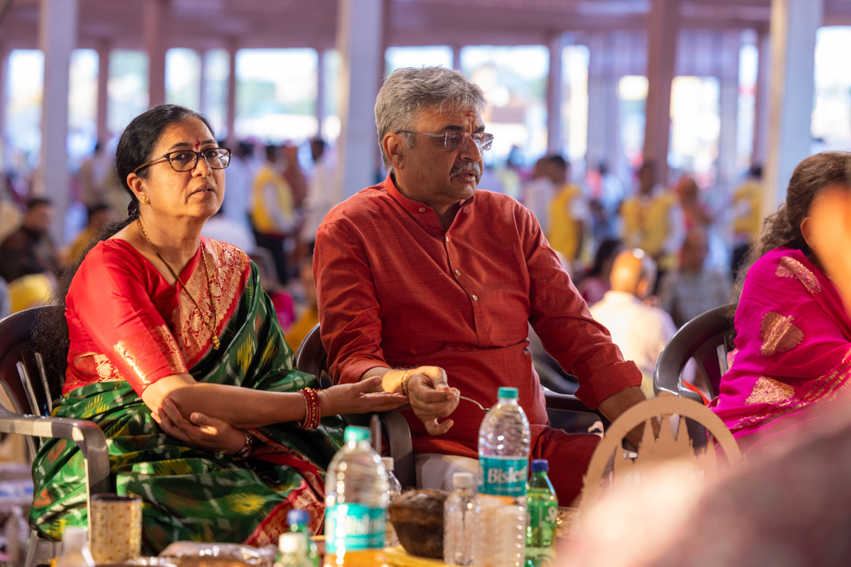 Devotees and well-wishers participate in the yagna rituals