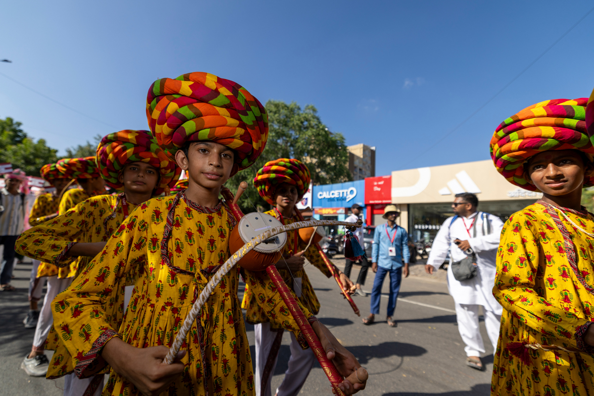 Balaks perform a traditional dance