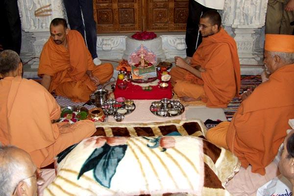 The murti-pratishtha rituals commence in the presence of senior sadhus and devotees