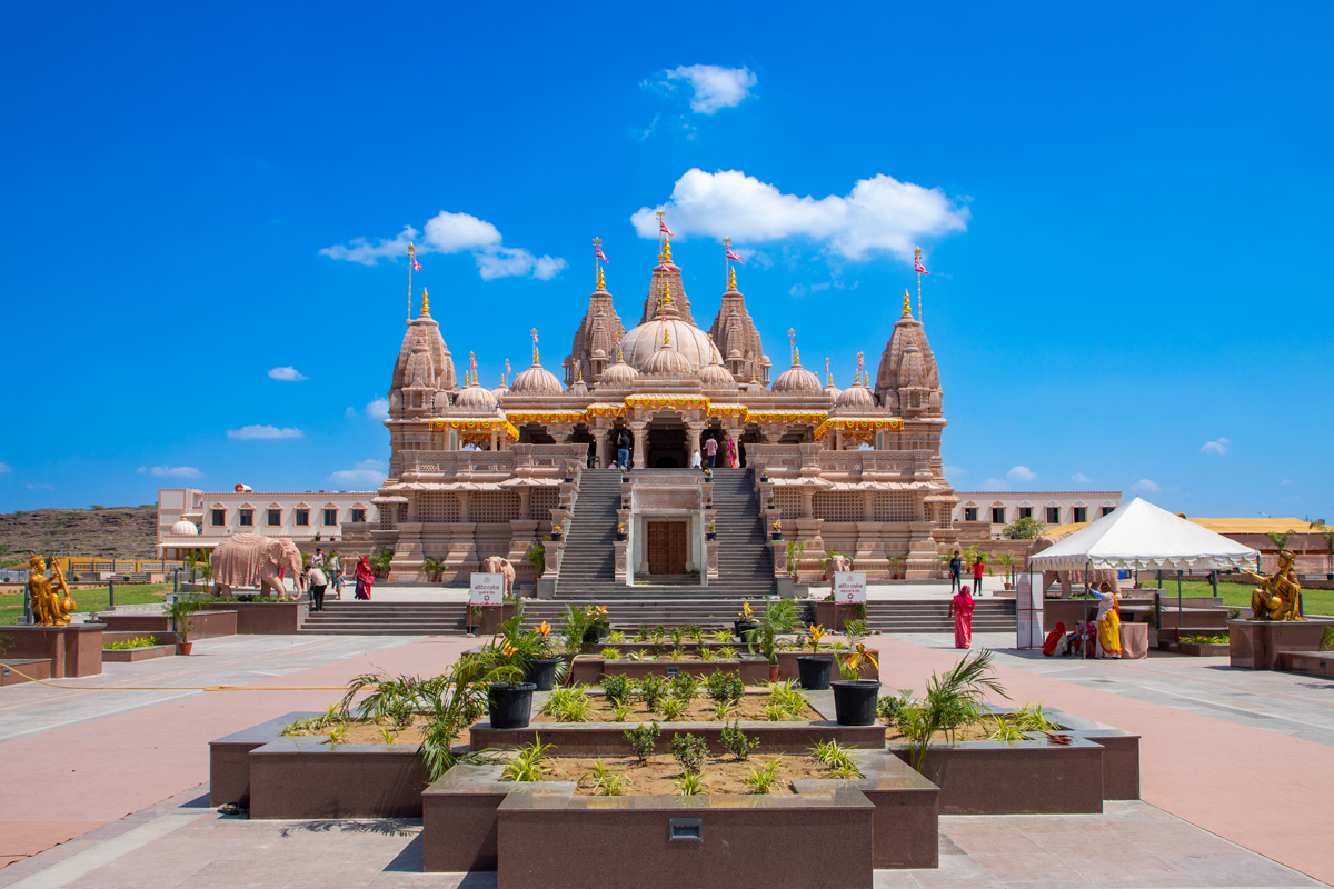 <a href='https://www.baps.org/Photos/2025/Mandir-Mood-34272.aspx?mid=287626' target='new' style='text-decoration:underline; color:blue;' >Mandir Moods</a>