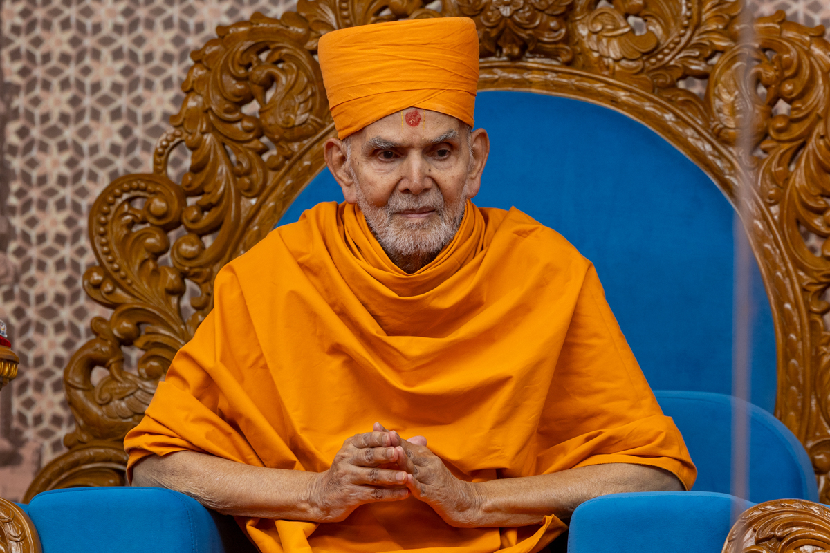 Swamishri during the assembly