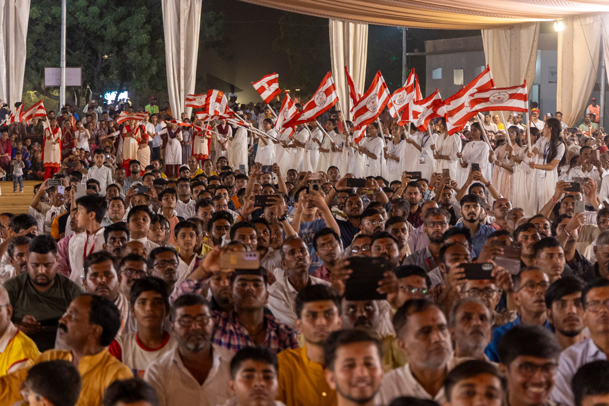 Yuvatis wave BAPS flags