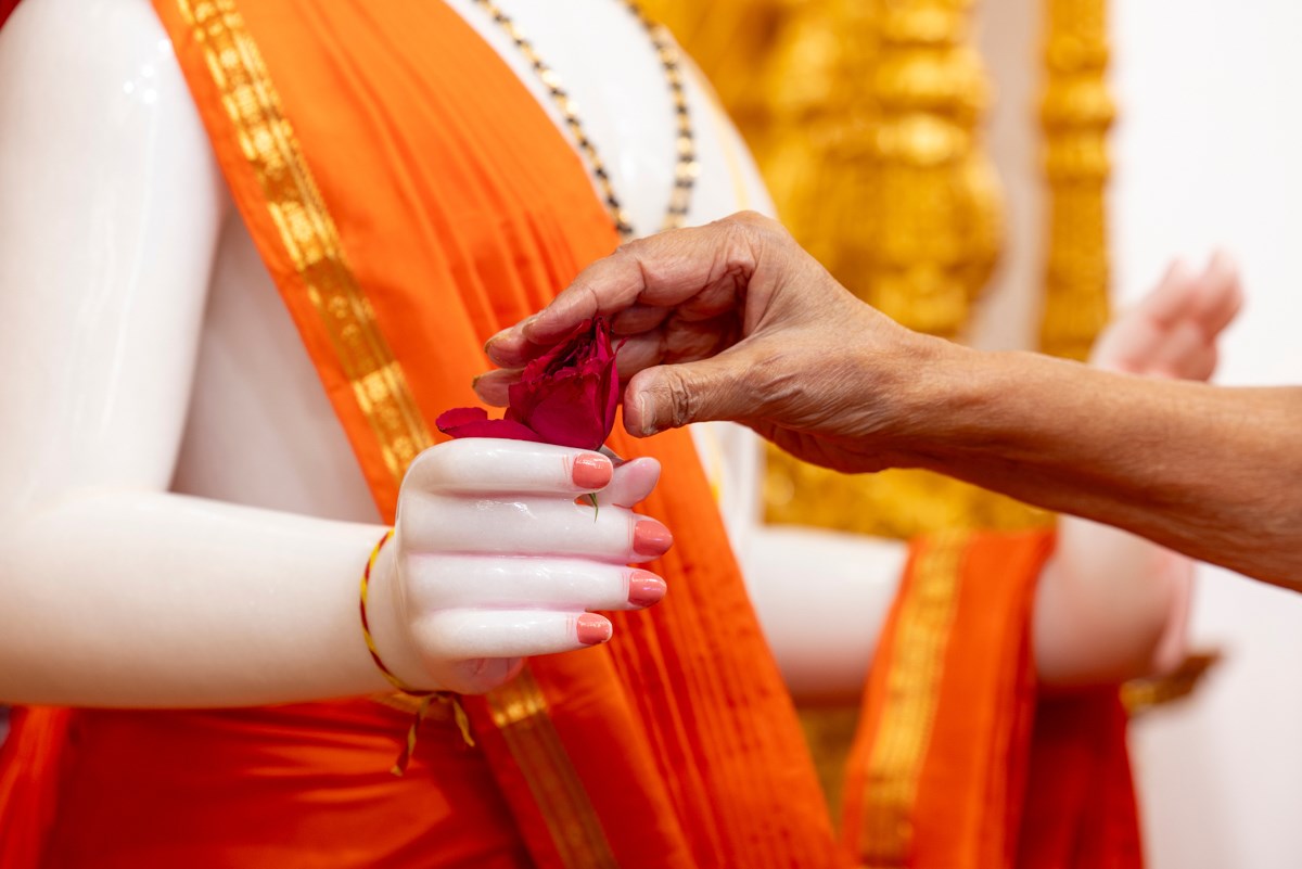Swamishri performs pujan of Shri Ghanshyam Maharaj