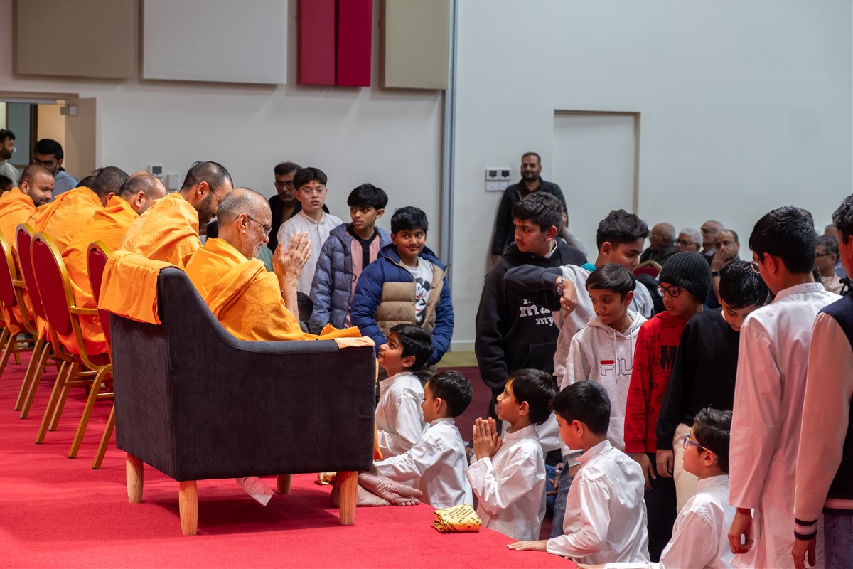 Satsang Vicharan by BAPS Swamis, Adelaide