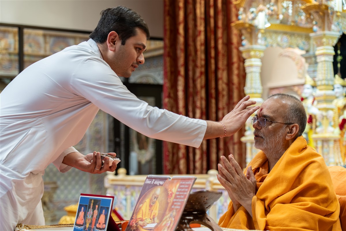 Satsang Vicharan by BAPS Swamis, Adelaide