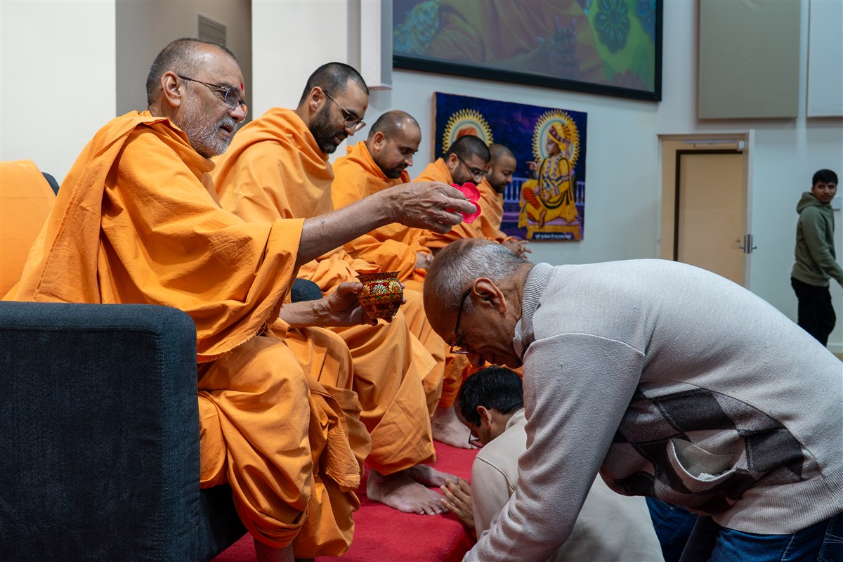Satsang Vicharan by BAPS Swamis, Adelaide