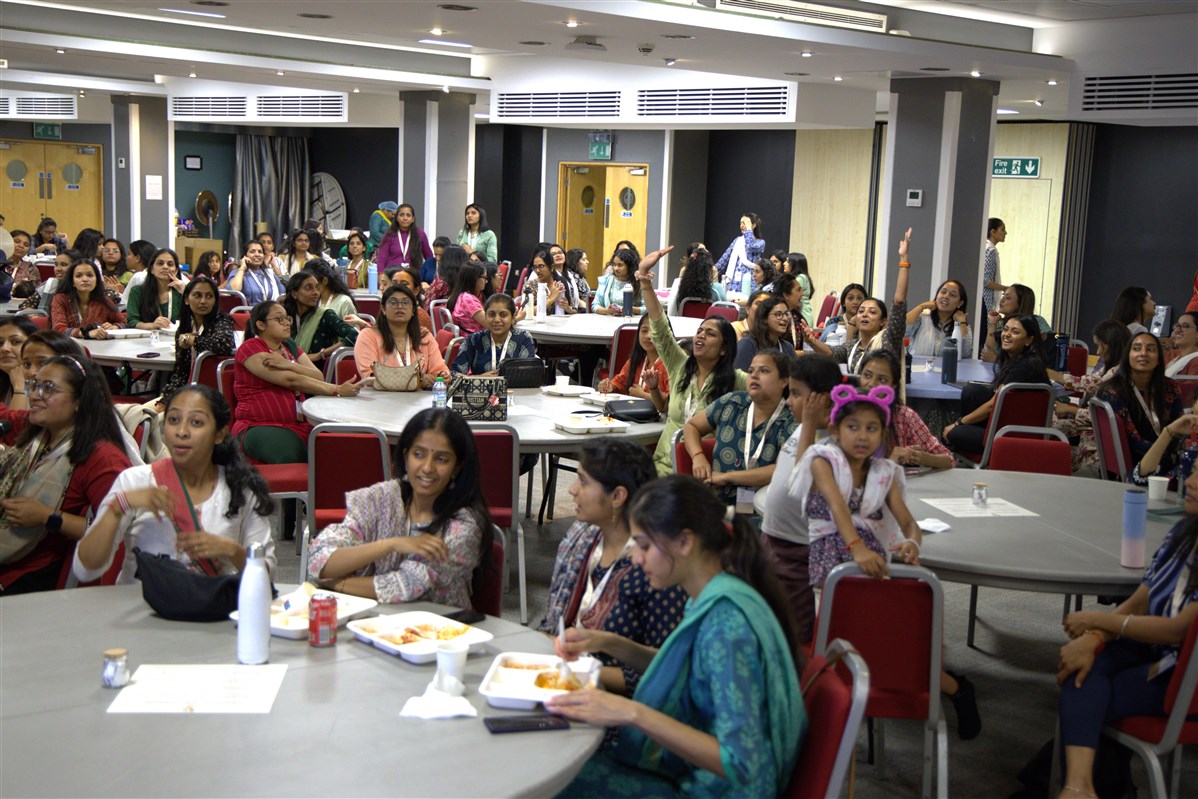 Yuvatis enjoyed an evening of games and togetherness