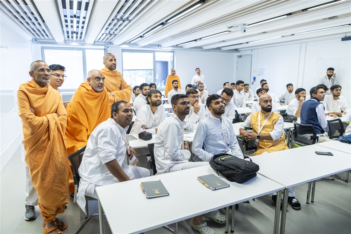 Atmatruptdas Swami and swamis joined 'The Prapti Files' interactive game session